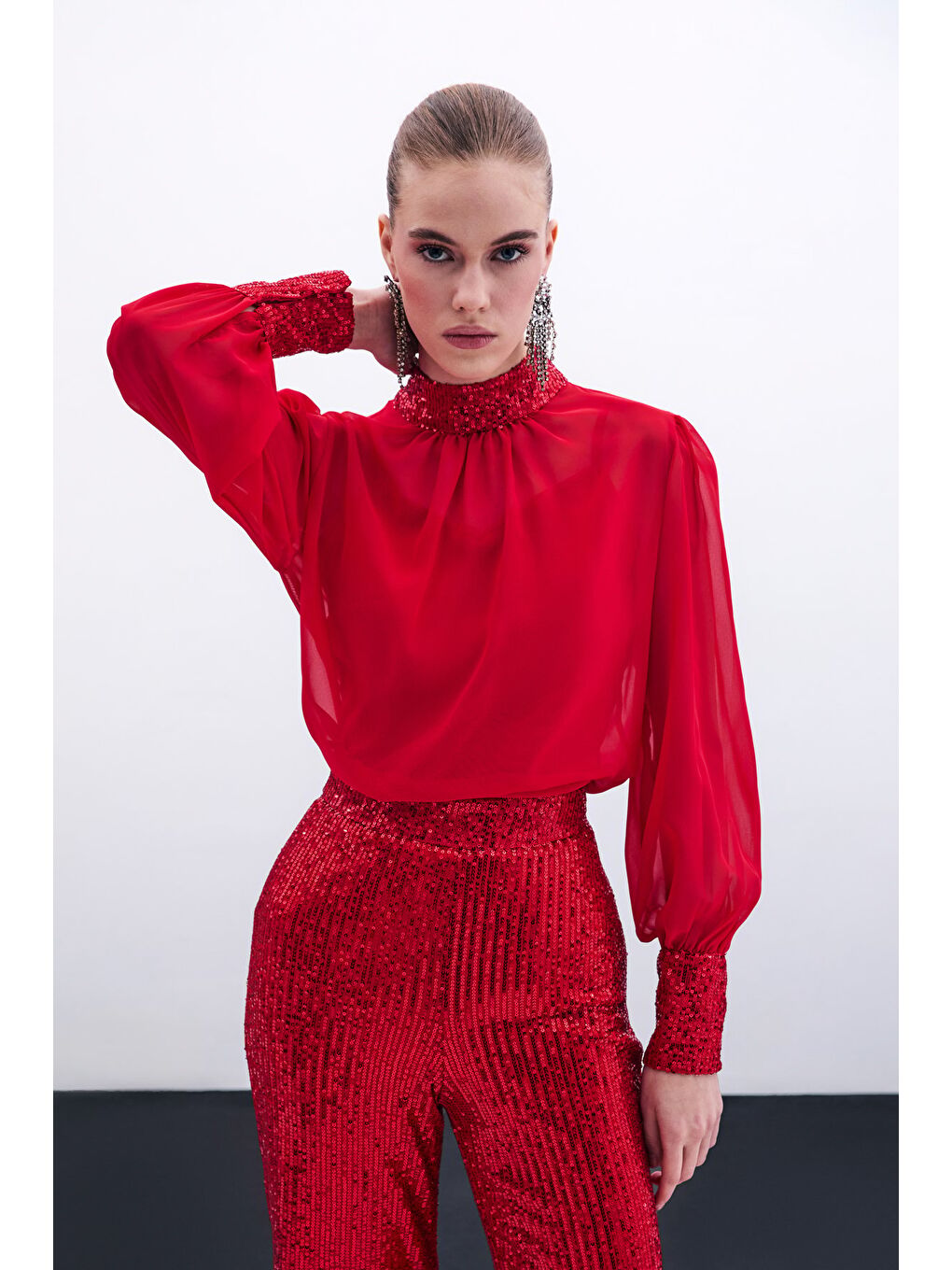 Payet Detaylı Bluz - Kırmızı-2