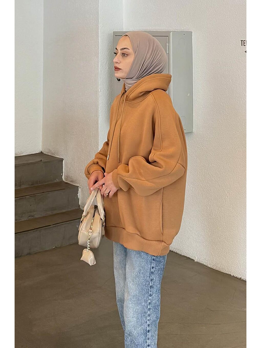 Kahverengi Kapüşonlu Oversize Yan Cepli Sweat Camel-1