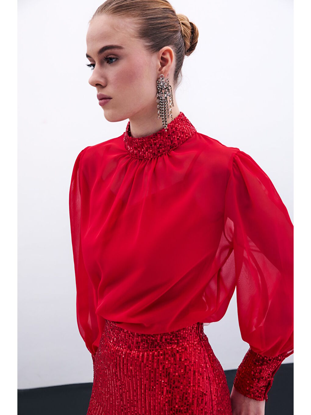 Payet Detaylı Bluz - Kırmızı-4
