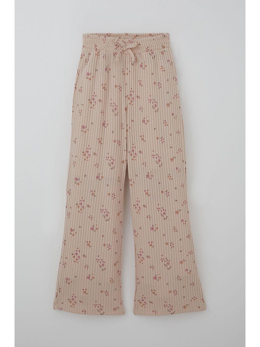 Kız Çocuk Pantolonlu Takım Çiçek Desenli Pembe Arma Aksesuar Detaylı Pudra (4-8 Yaş)-2