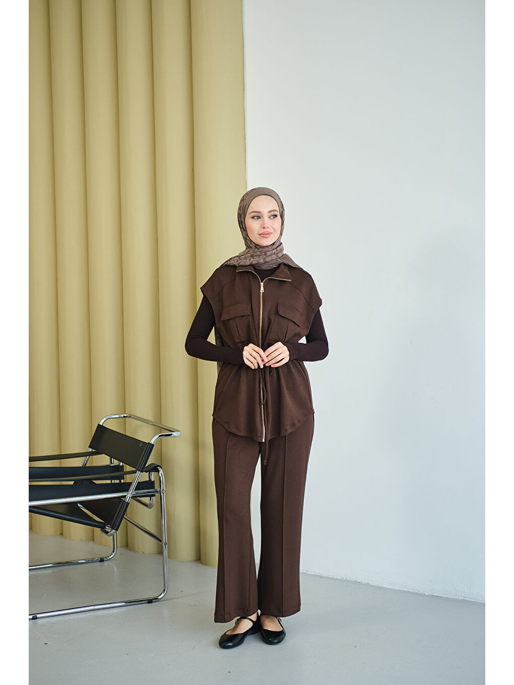 Kadın Beli Ayarlanabilir Gold Fermuar Detay Yelekli Takım Kahverengi-2