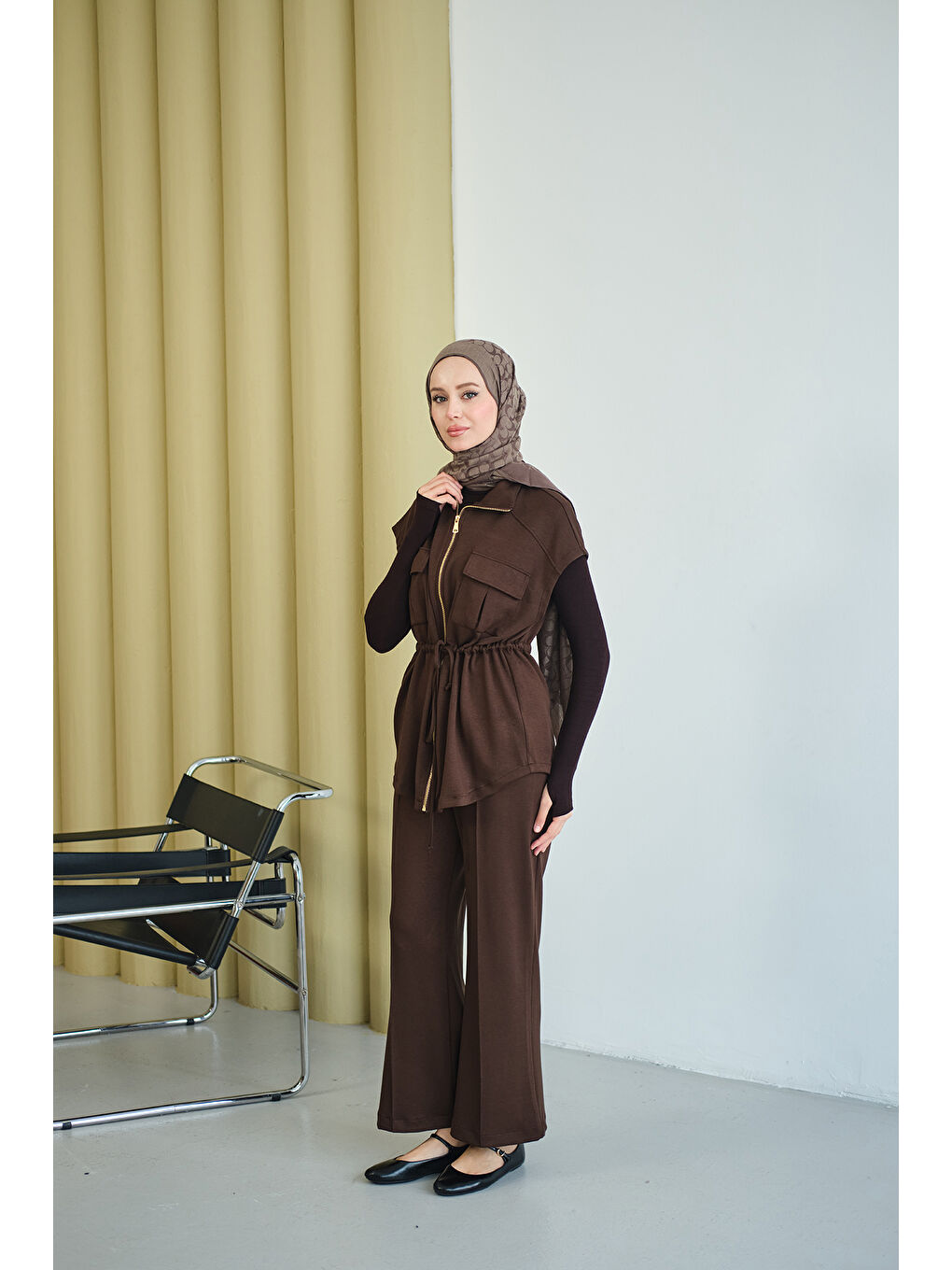 Kadın Beli Ayarlanabilir Gold Fermuar Detay Yelekli Takım Kahverengi-3