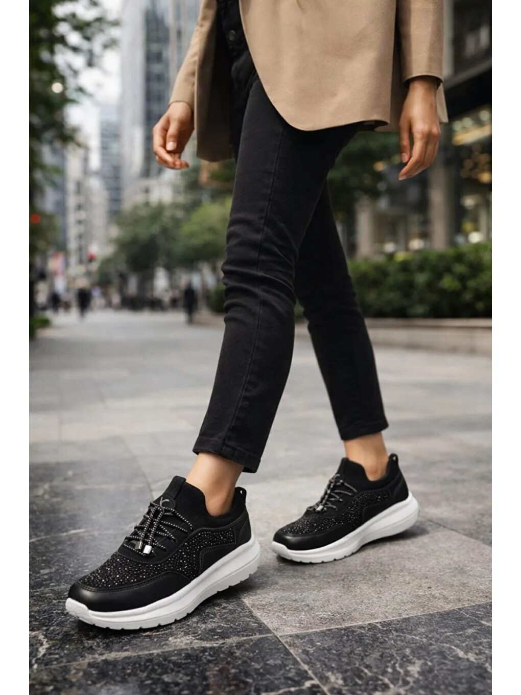 Siyah Kadın Taş İşlemeli Akıllı Bağcıklı Sneaker Kalın Taban Spor Ayakkabı-2