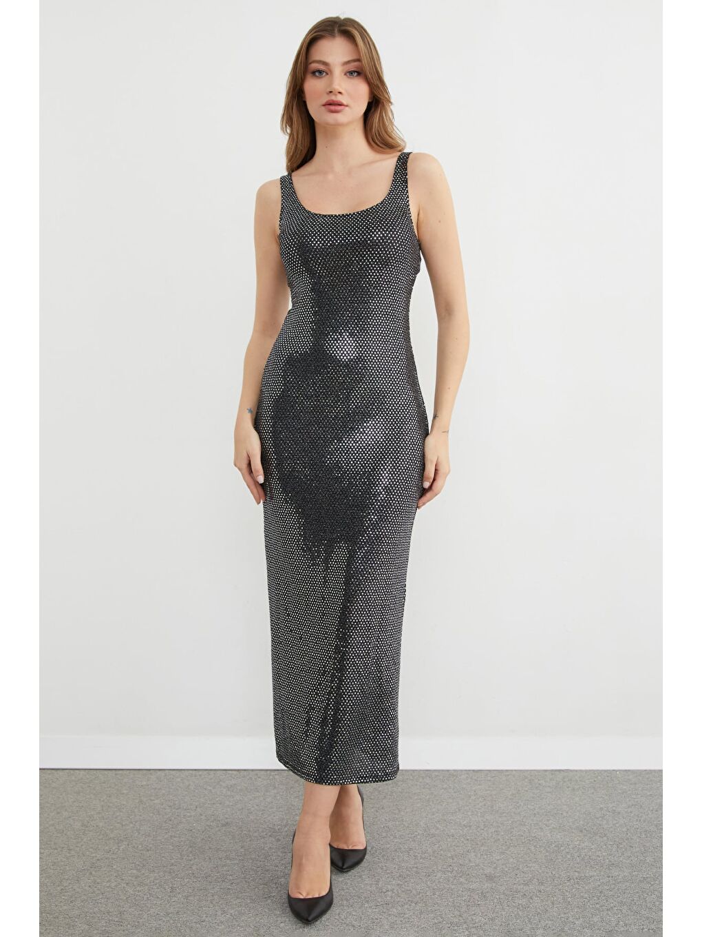 Siyah Askılı Pullu Maxi Boy Elbise-4