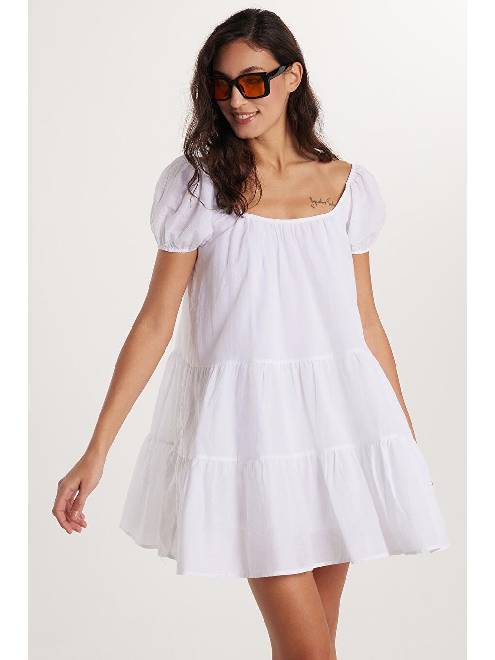 Kadın Relax Fit Rahat Kesim Kısa Kollu Lastikli %100 Pamuk Kare Yaka Beyaz Elbise