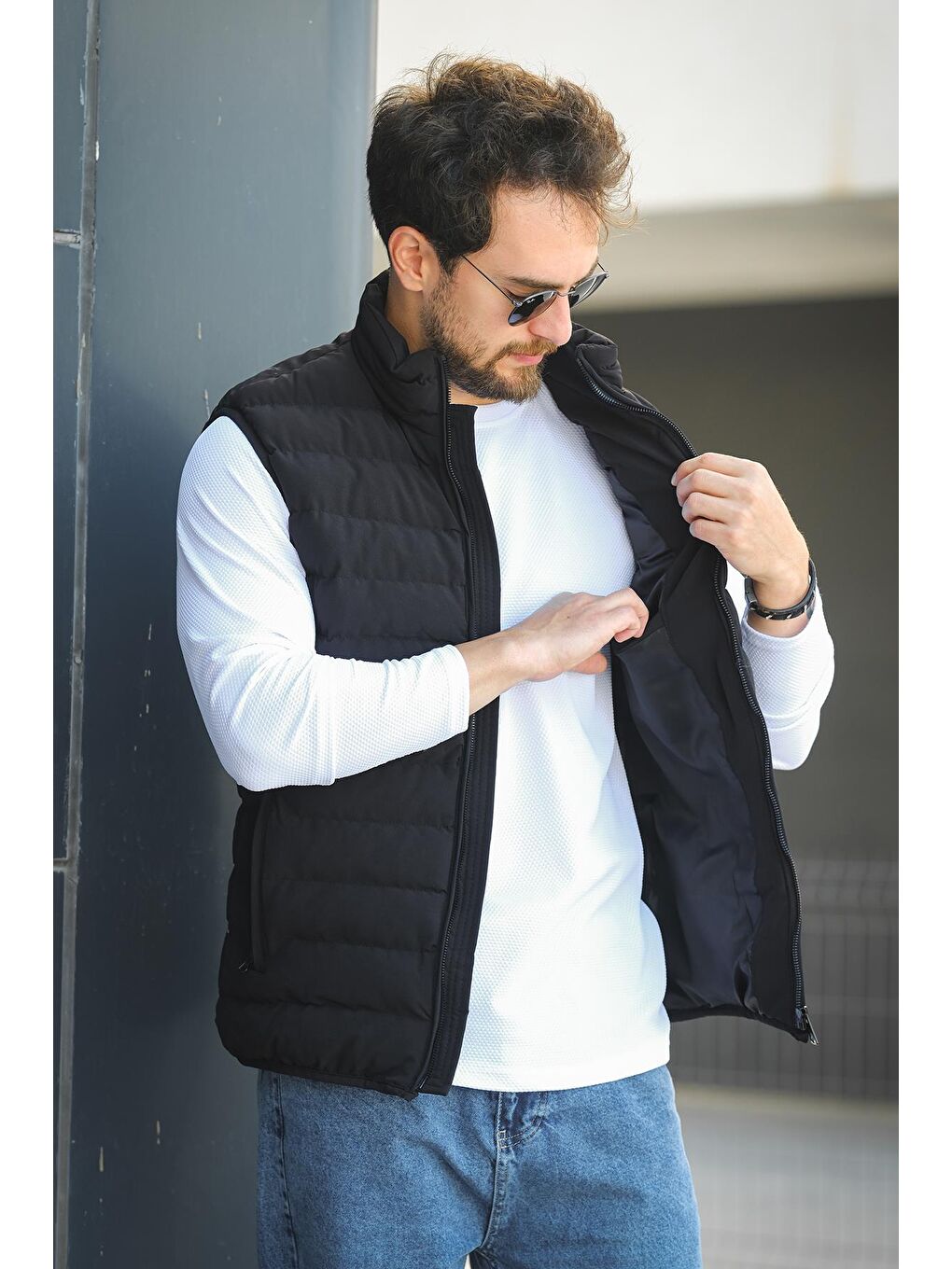 Siyah Doxfa Suya Dayanıklı Cepli Fermuar Detaylı Dik Yaka Erkek Şişme Yelek-1
