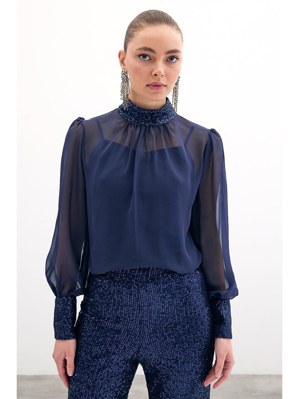 Payet Detaylı Bluz - Lacivert-1