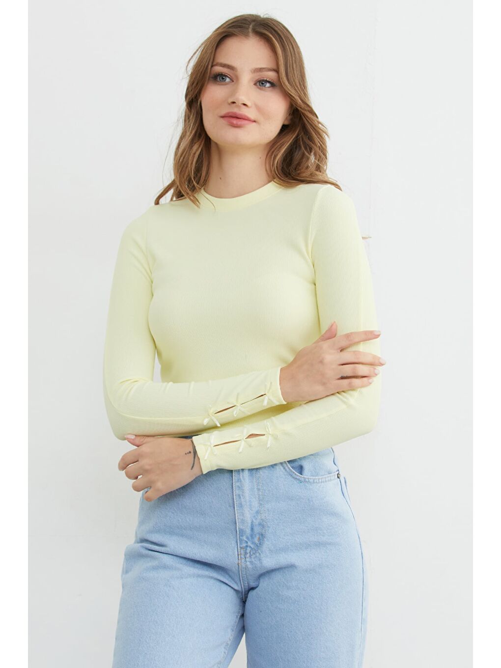 Sarı Fitilli Kolları Fiyonk Detaylı Bluz-4