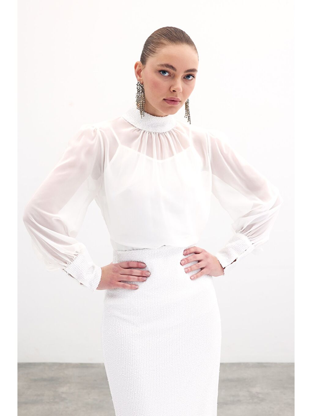 Payet Detaylı Bluz - Ekru-1