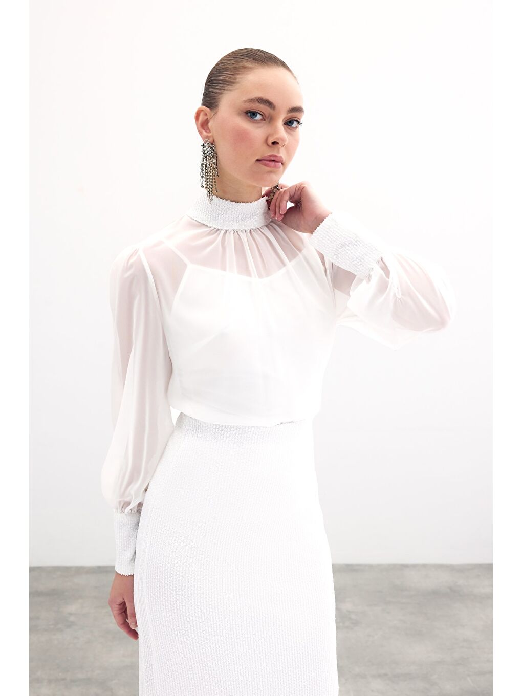 Payet Detaylı Bluz - Ekru-3