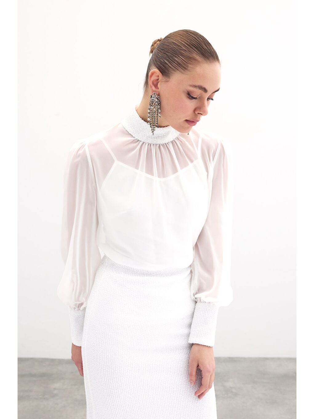 Payet Detaylı Bluz - Ekru-4