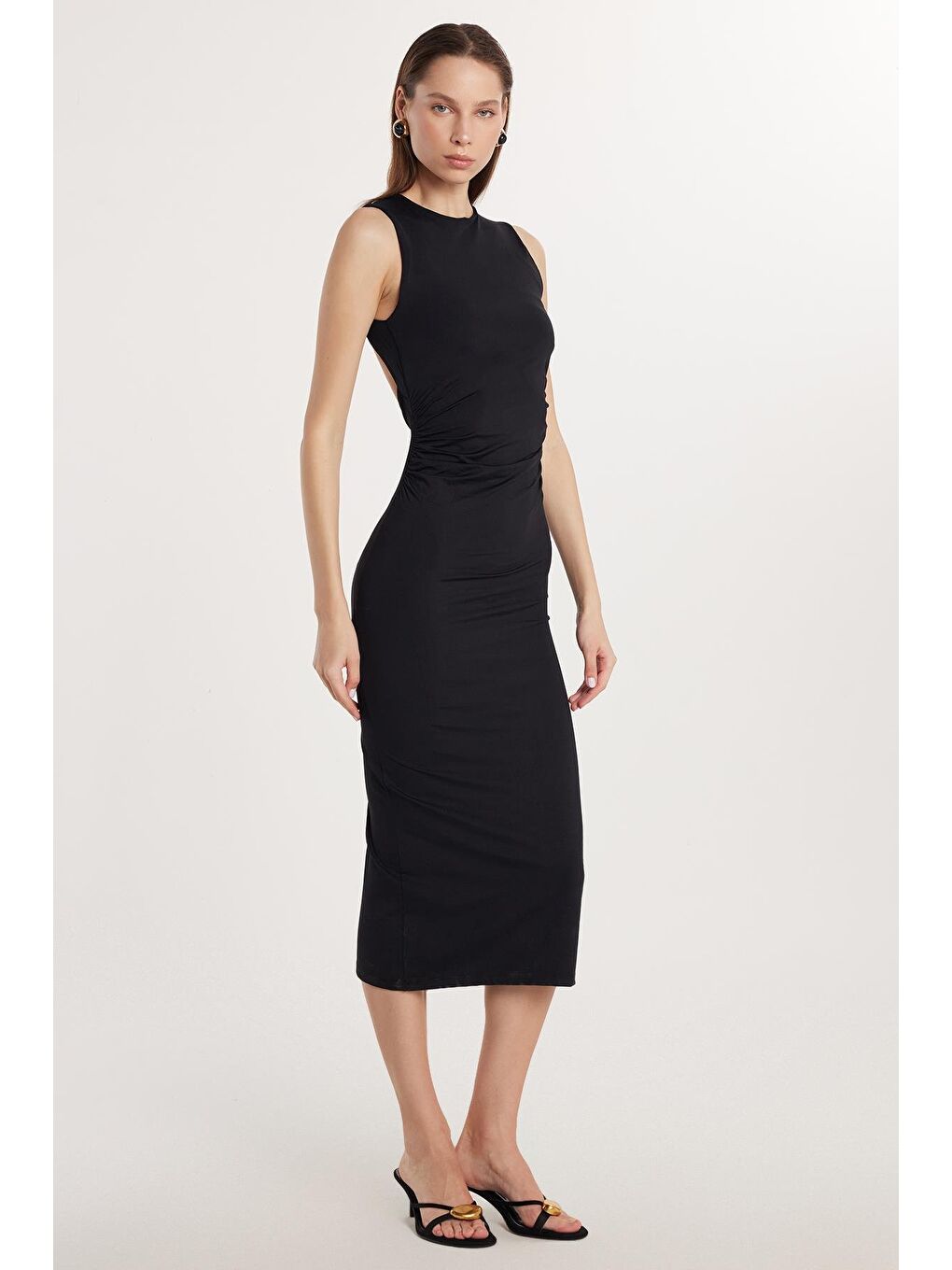 Kadın Slim Fit Dar Kesim Sıfır Kol Bisiklet Yaka Sırt Dekolteli Siyah Elbise