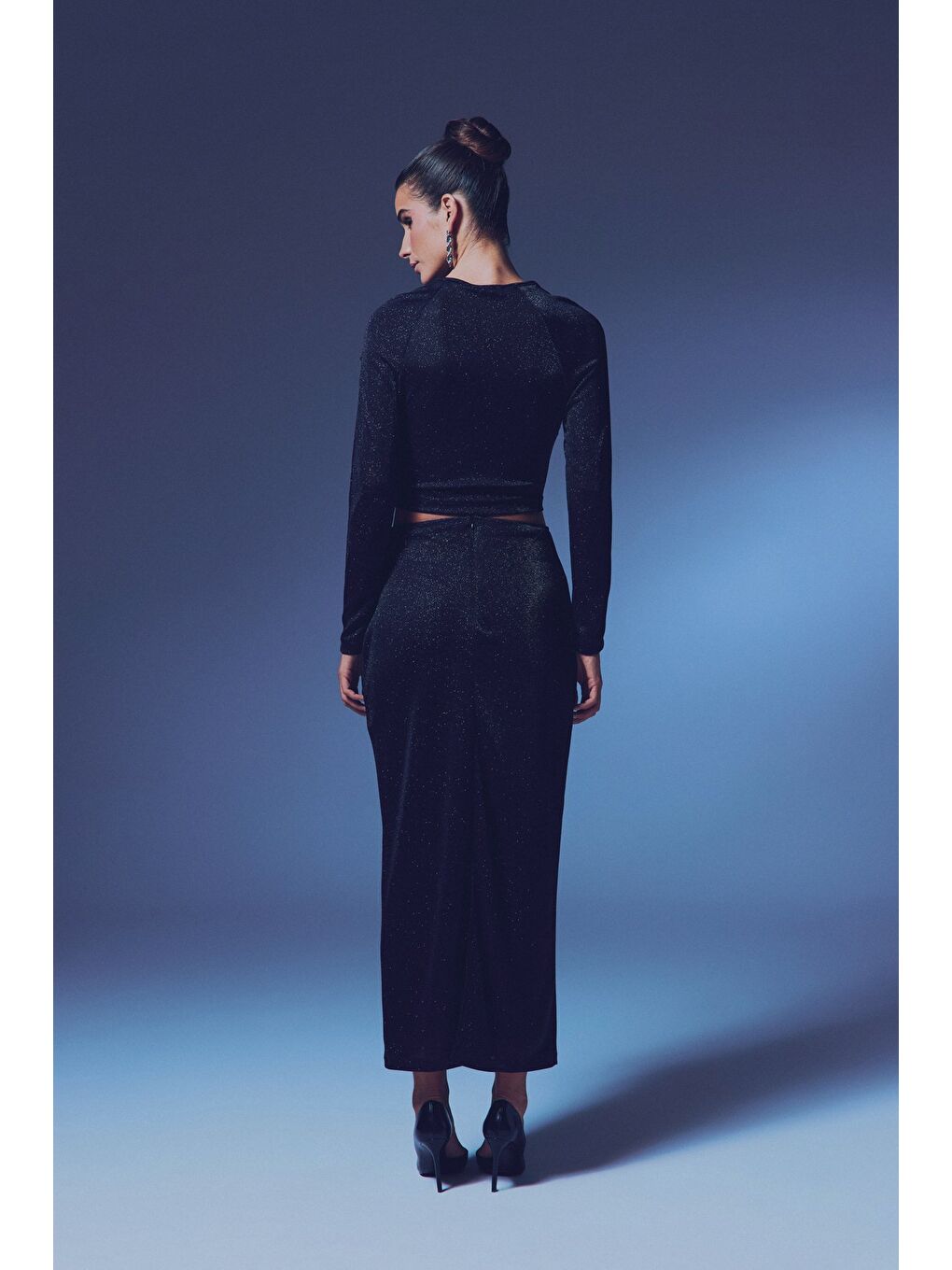 Büzgü Detaylı Simli Bluz - Siyah-3