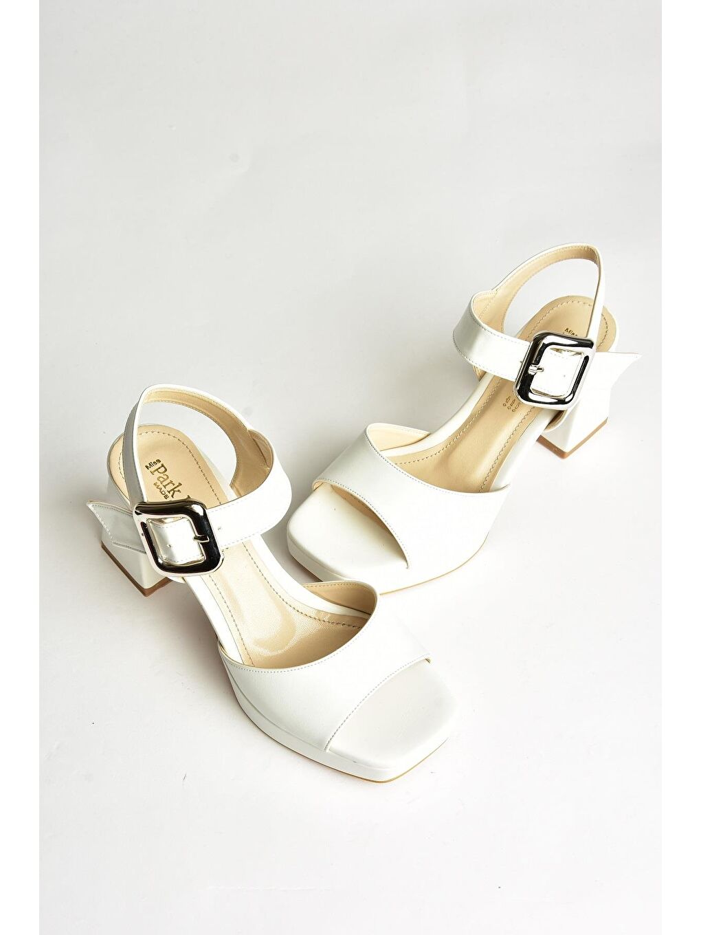 U8200097 Beyaz Kadın Topuklu Ayakkabı-3