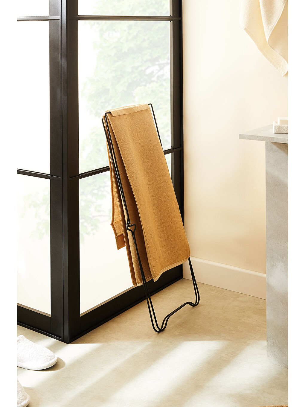 Bej Katlanabilir Bölmeli Siyah Metal Destekli Naturel Jüt Çamaşır Sepeti 44 x 29.5 x 63 cm-1