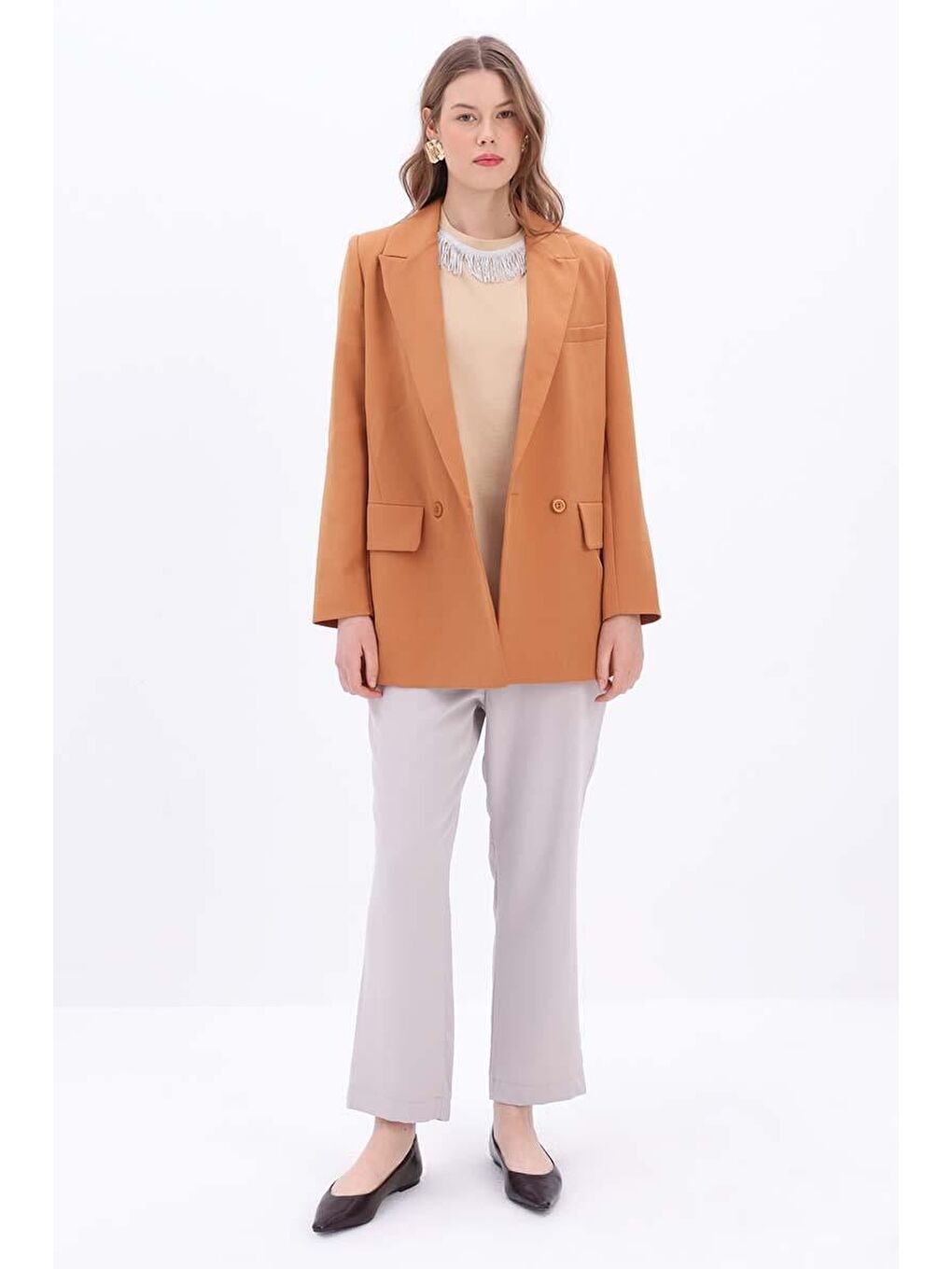 Bej-Pamuklu Püskül Detaylı Kısa Kollu T-Shirt-4