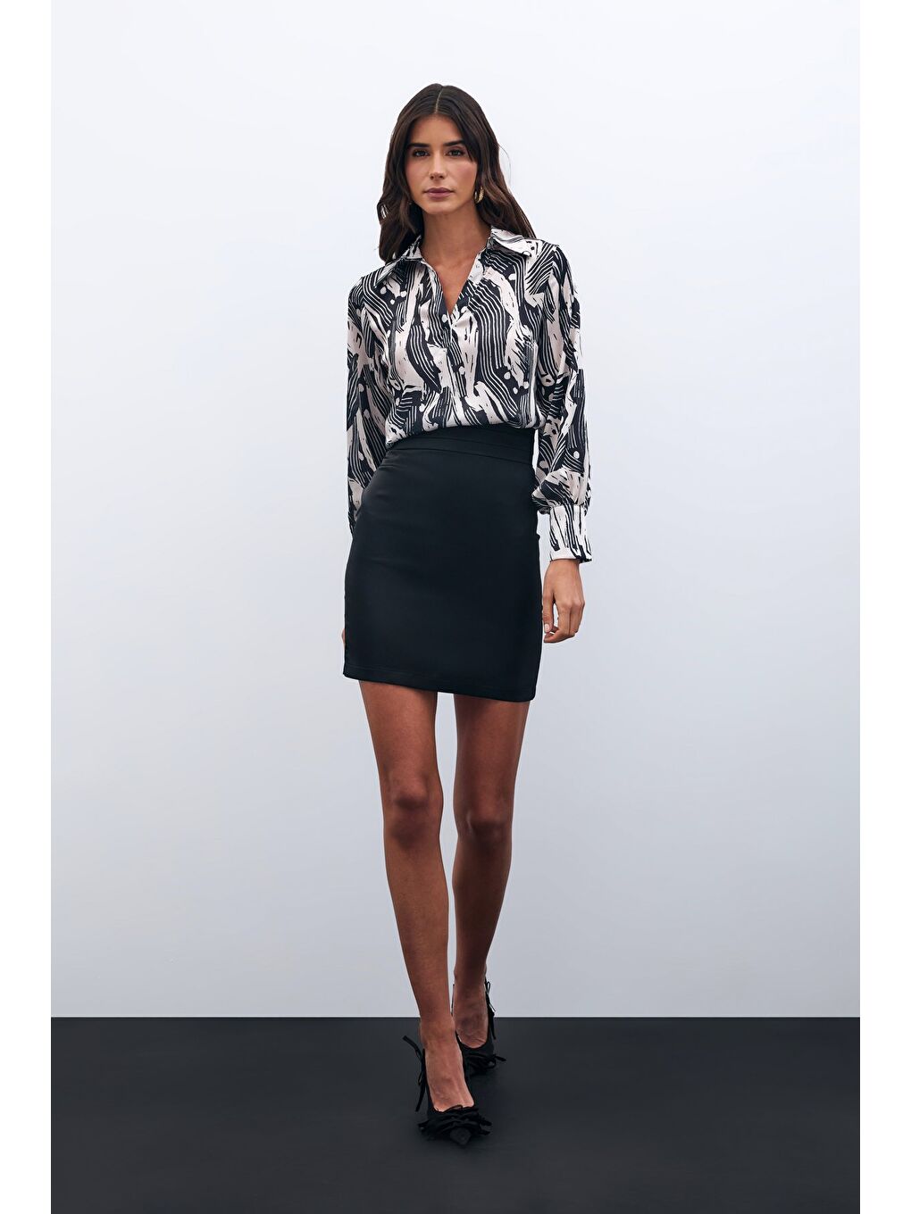 Gömlek Yaka Bluz - Siyah-1