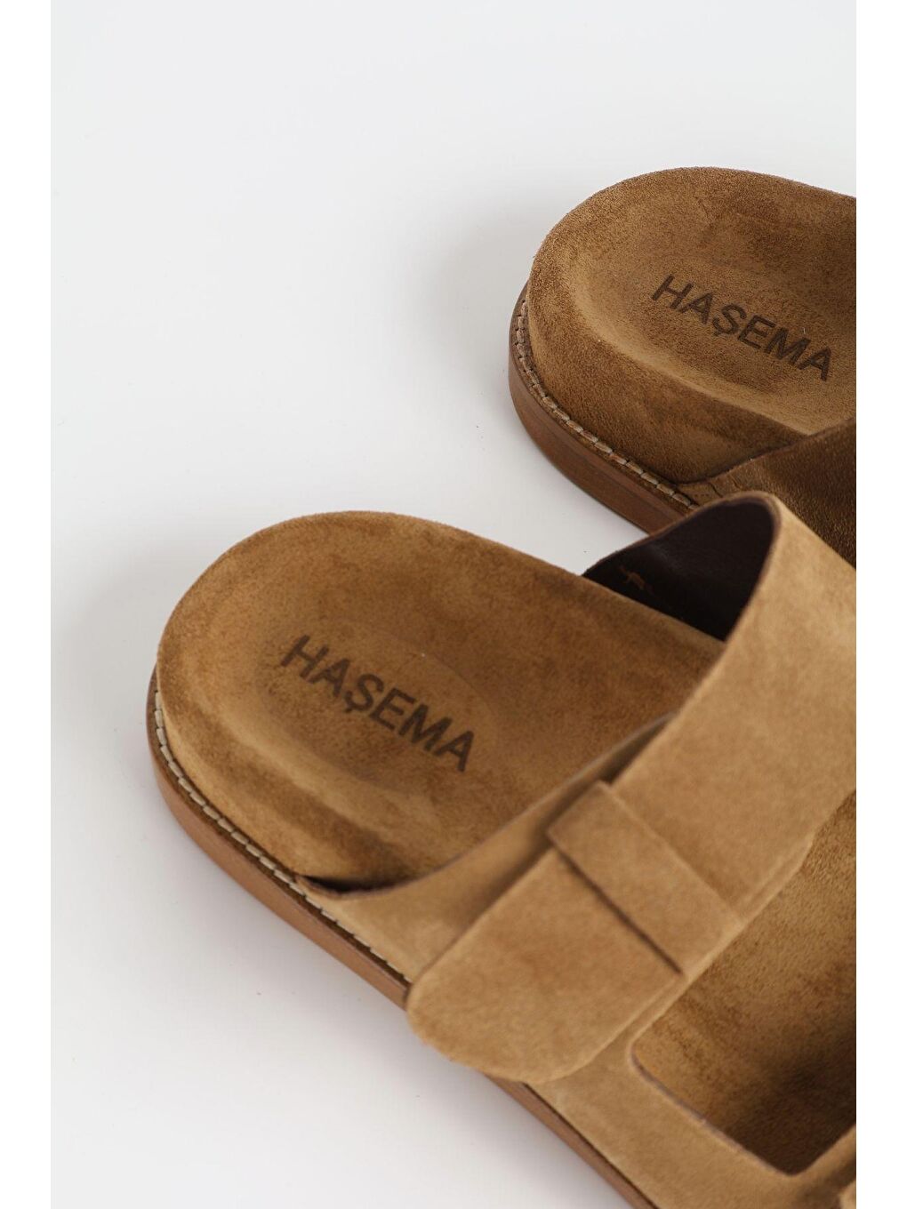 Kadın Süet Çift Bantlı Kahverengi Terlik 156-17-5