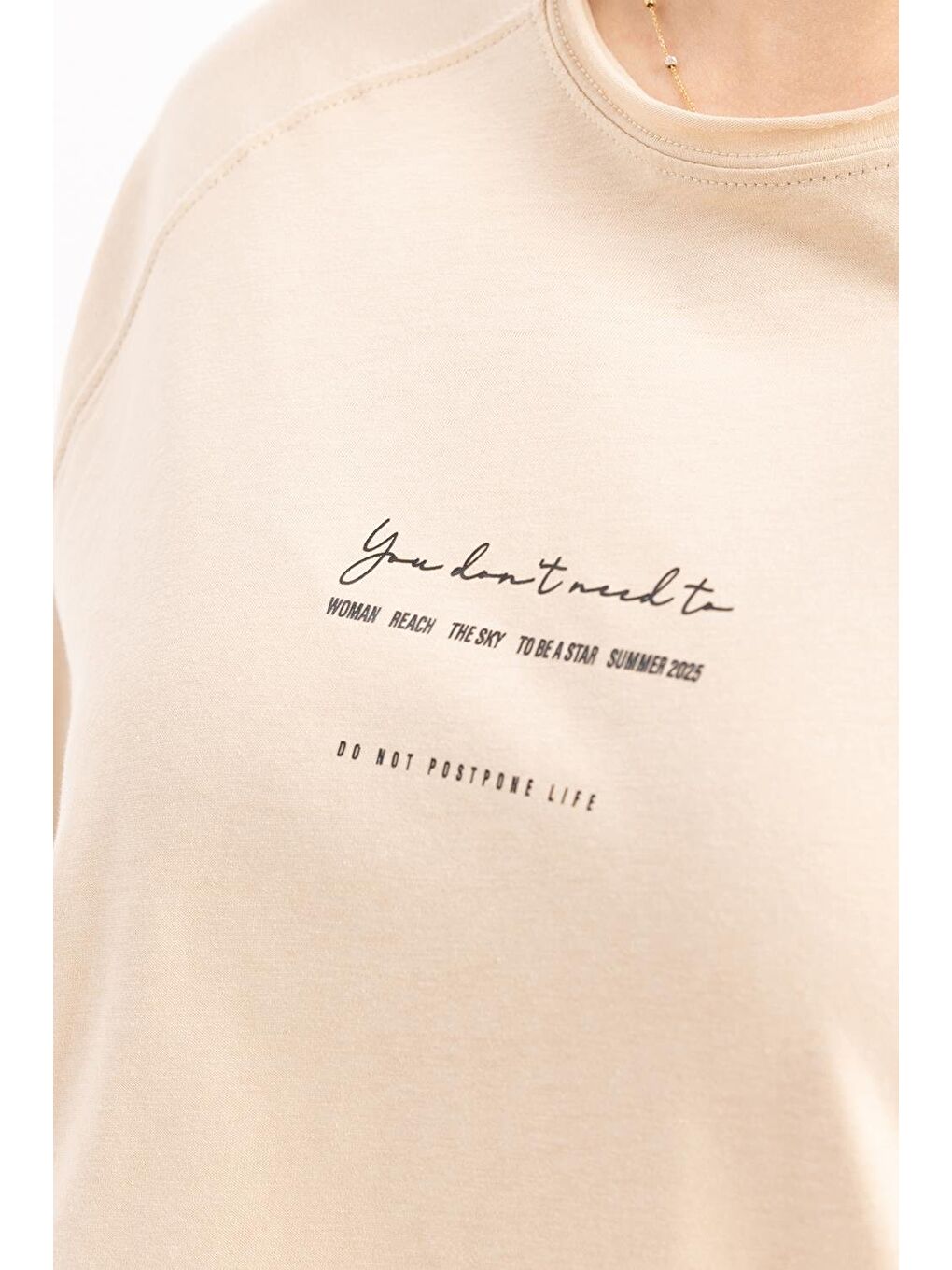 Bej-Uzun Kollu Baskı Detaylı Süprem Tshirt-3