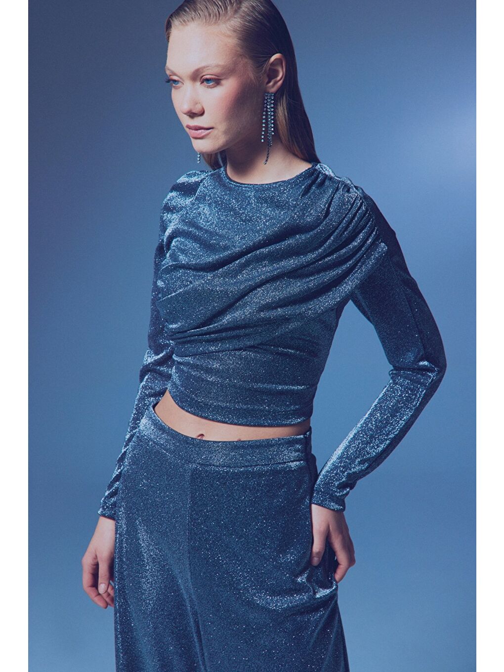 Büzgü Detaylı Simli Bluz - Antrasit-1