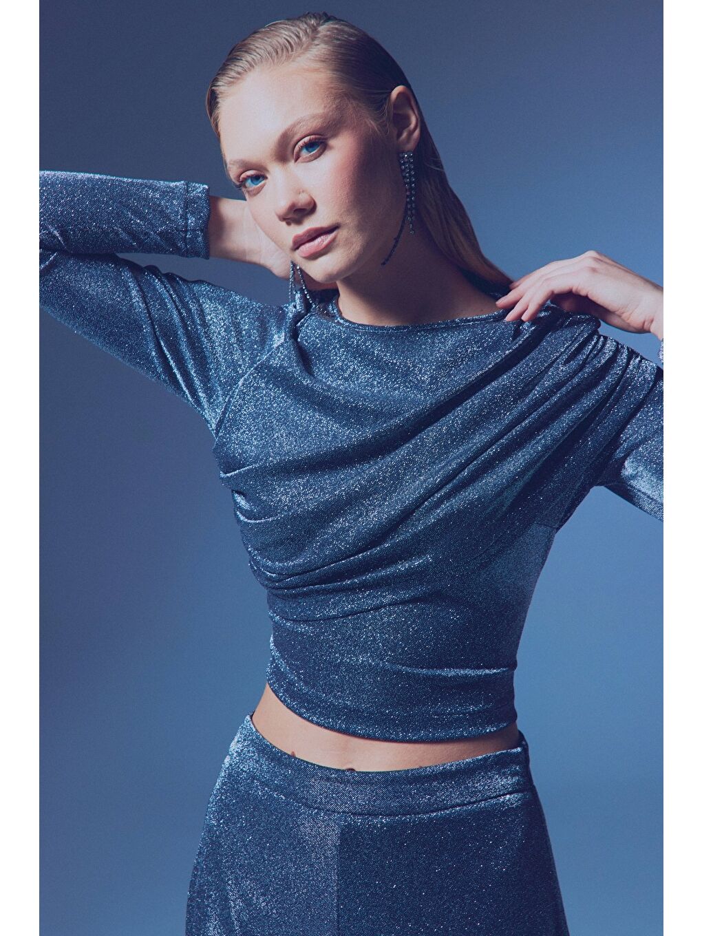 Büzgü Detaylı Simli Bluz - Antrasit-2