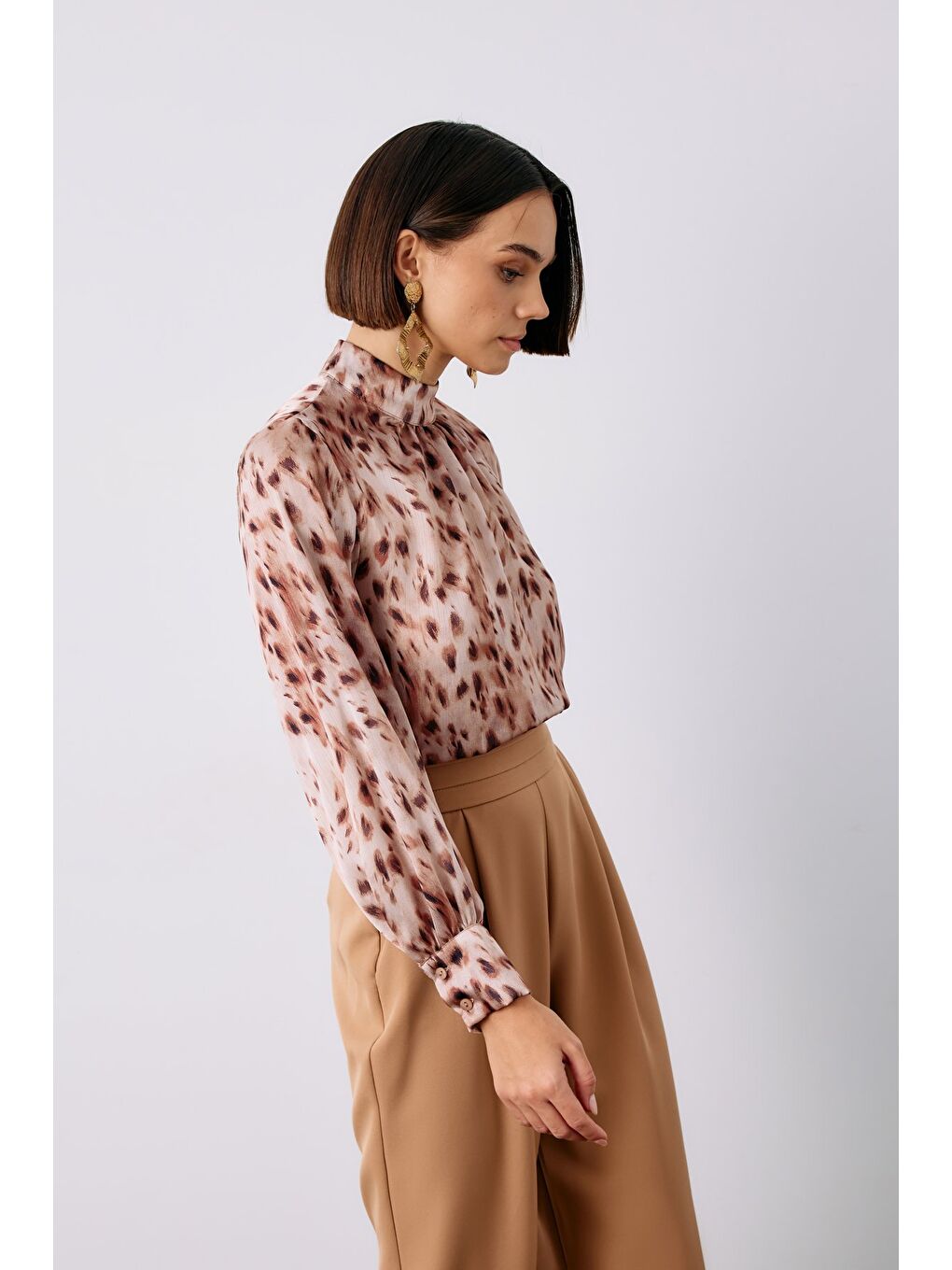 Bej Büzgü Detaylı Bluz - Vizon-4