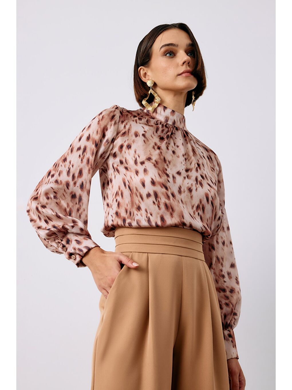 Bej Büzgü Detaylı Bluz - Vizon-5