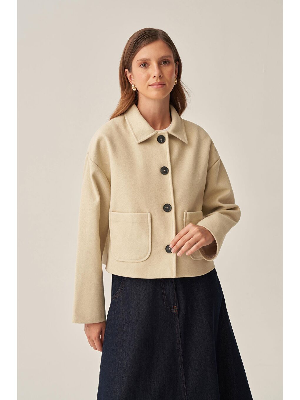 Bej Taş-Düğmeli Kısa Kaşe Ceket-3