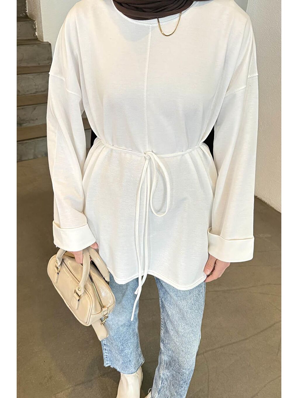 Yırtmaç Detaylı Sweat Beyaz-2