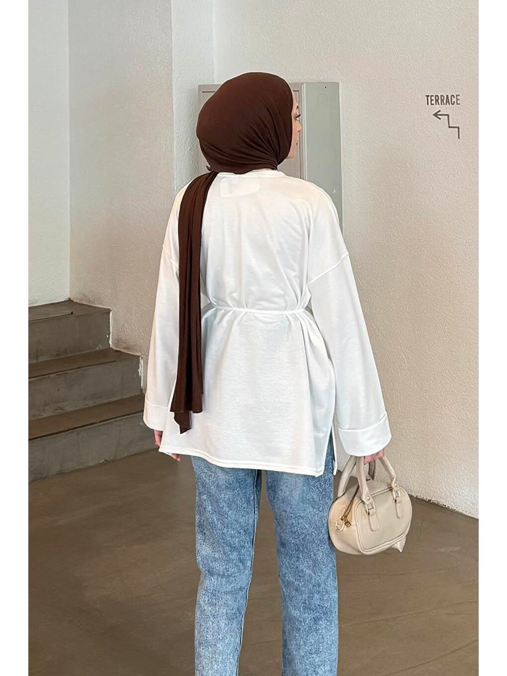 Yırtmaç Detaylı Sweat Beyaz-3