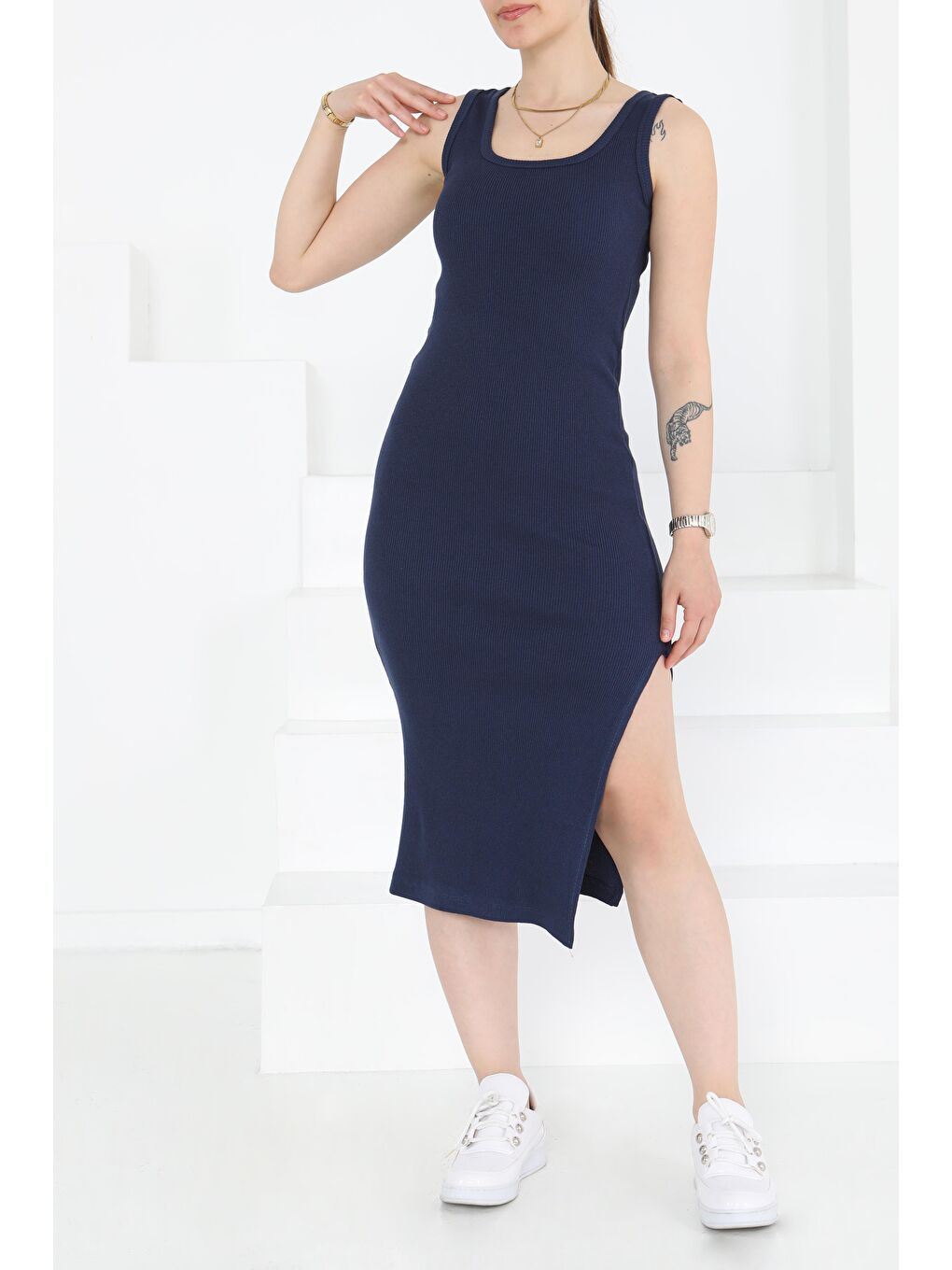 Kare Yaka Yırtmaçlı Midi Elbise Lacivert - 27230