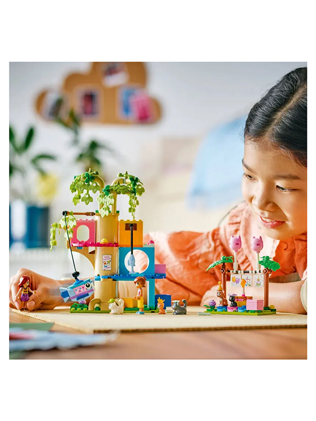 Friends Kedi Doğum Günü Partisi ve Ağaç Ev 42666-5