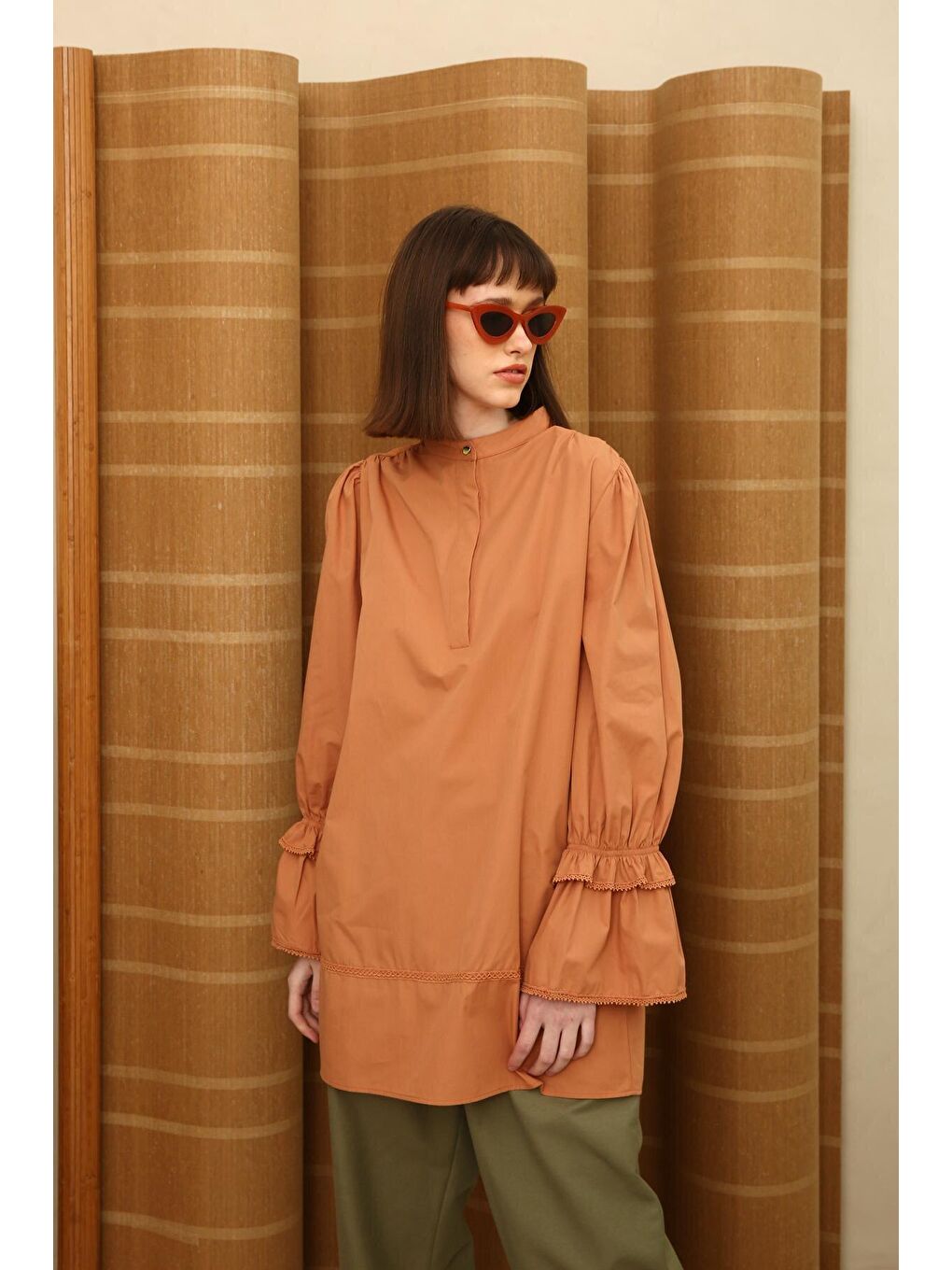 Kahverengi Tarçın %100 Pamuk Kolu Fırfırlı Fistolu Tunik