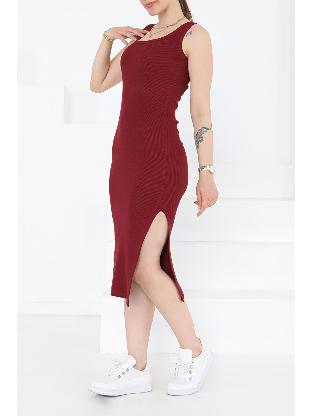 Kare Yaka Yırtmaçlı Midi Elbise Bordo - 27230