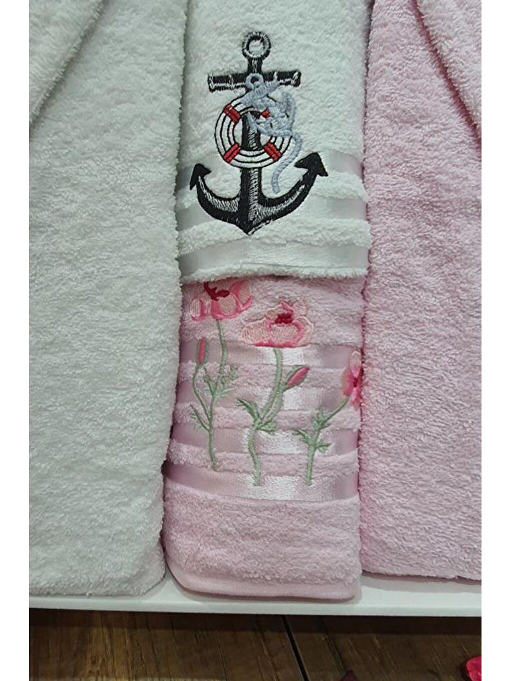 Karışık Çeyizlik Aile Bornoz Seti 4 Parça Pudra Beyaz-1