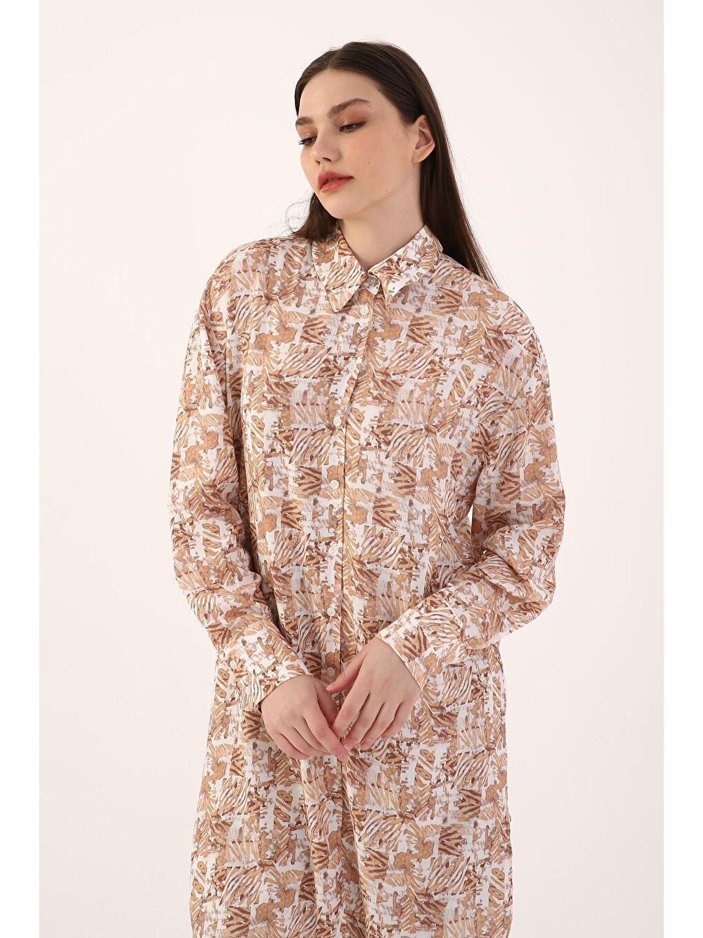 Bej-Beyaz Desenli Rahat Kalıp Gömlek Tunik-4
