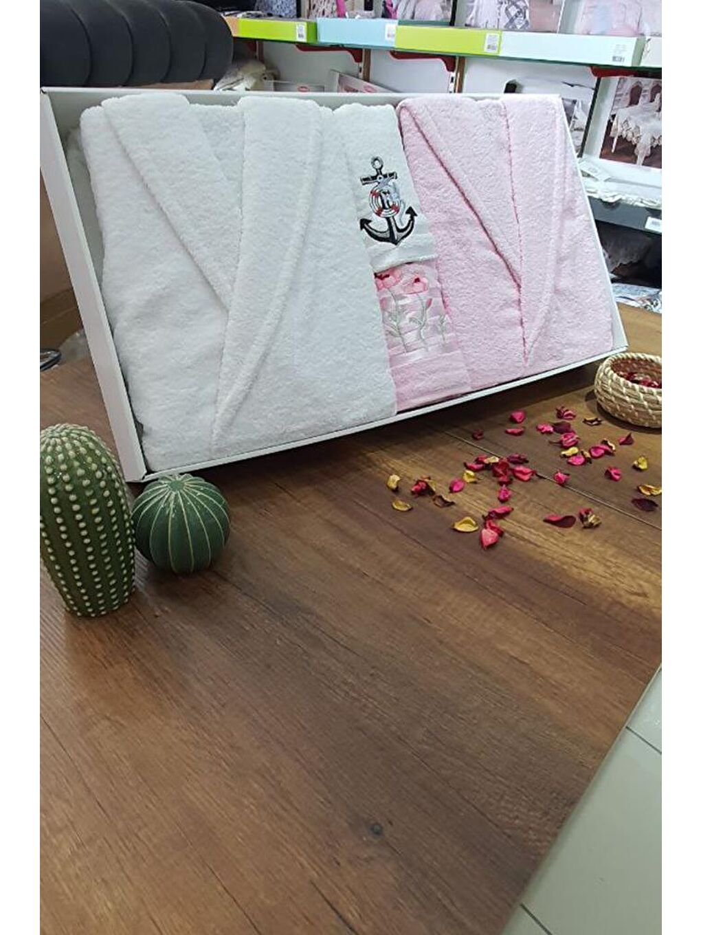 Karışık Çeyizlik Aile Bornoz Seti 4 Parça Pudra Beyaz-2