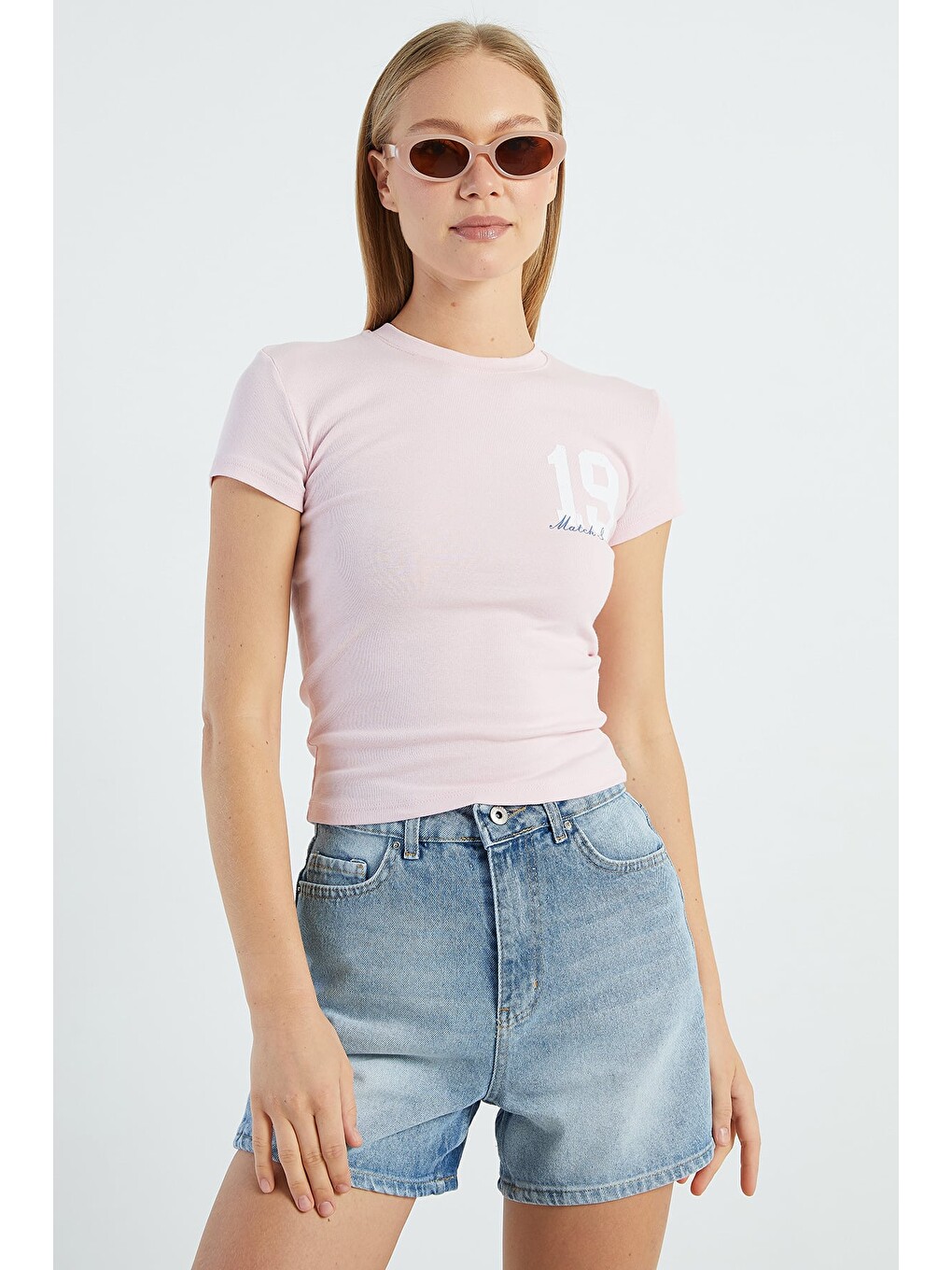 Pembe 19 Baskılı Slim Fit Tişört-1