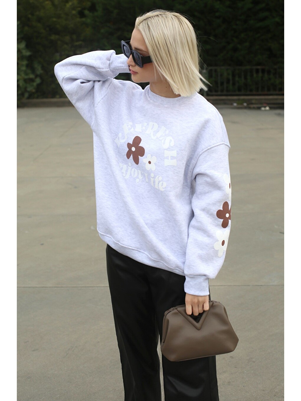 Beyaz Karmelanj Bisiklet Yaka Baskılı Sweatshirt Mg1572