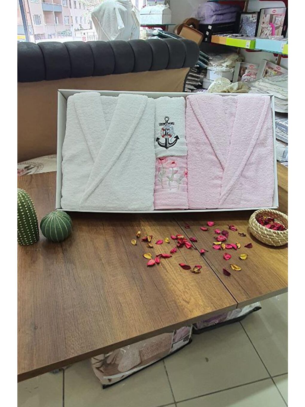 Karışık Çeyizlik Aile Bornoz Seti 4 Parça Pudra Beyaz-3