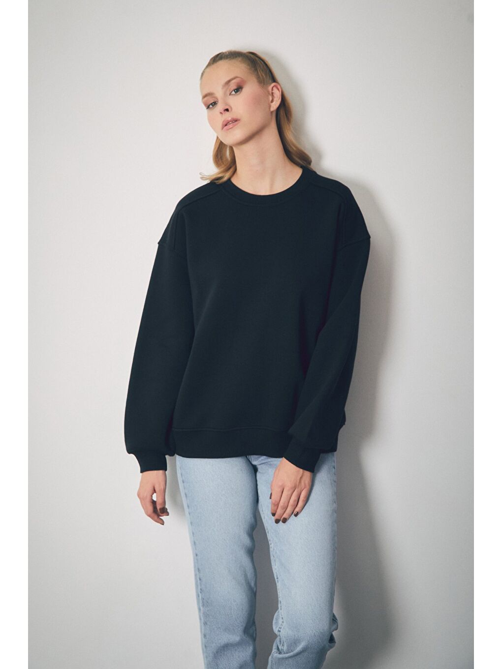 Fullamoda Siyah Basic Bisiklet Yaka Sweatshirt