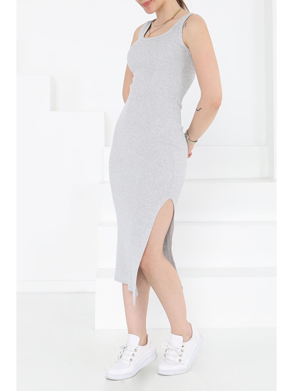 Kare Yaka Yırtmaçlı Midi Elbise Gri - 27230-2