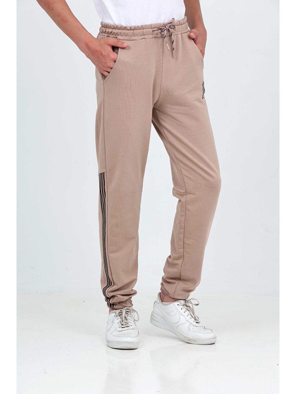 Kahverengi Erkek Çocuk Üç Şeritli Eşofman Alt-1