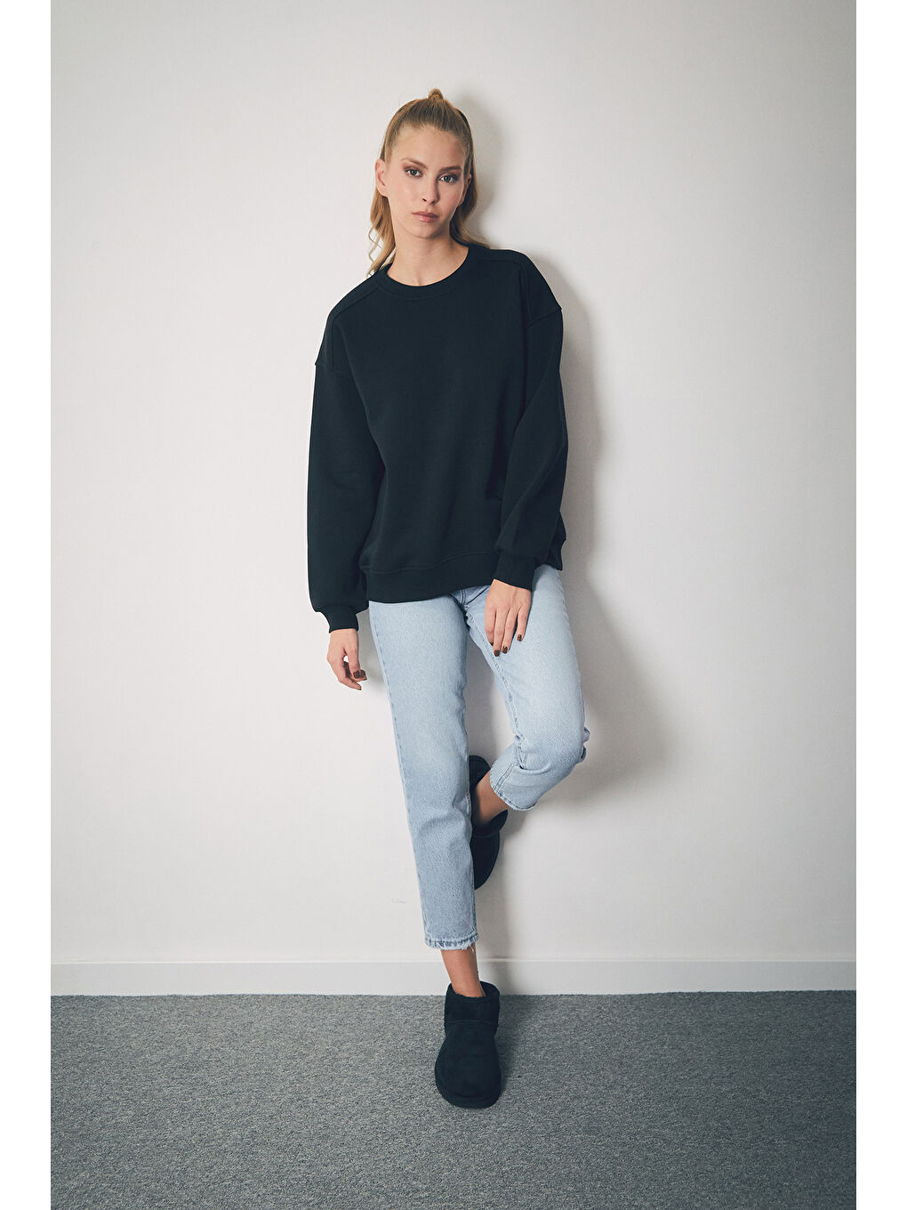 Fullamoda Siyah Basic Bisiklet Yaka Sweatshirt - 1