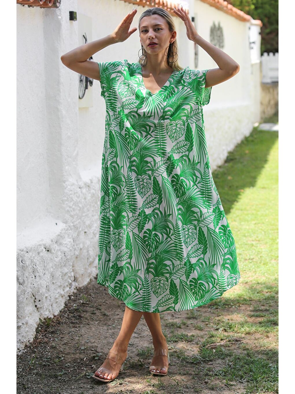 Yeşil V Yaka Düşük Kol Allover Baskılı Dokuma Casual Elbise-1