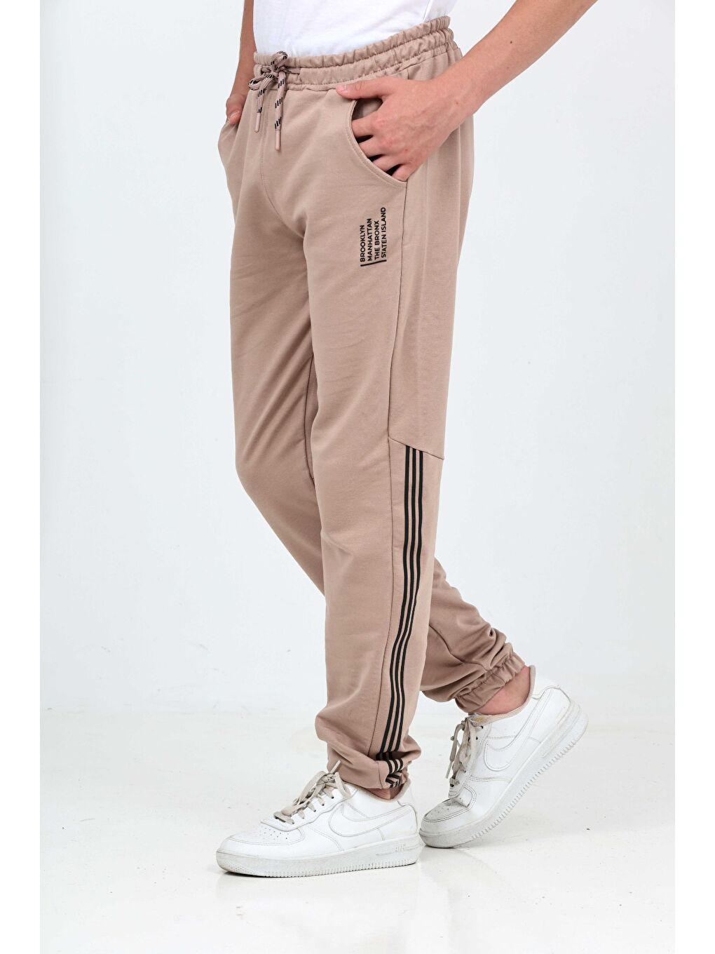 Kahverengi Erkek Çocuk Üç Şeritli Eşofman Alt-4