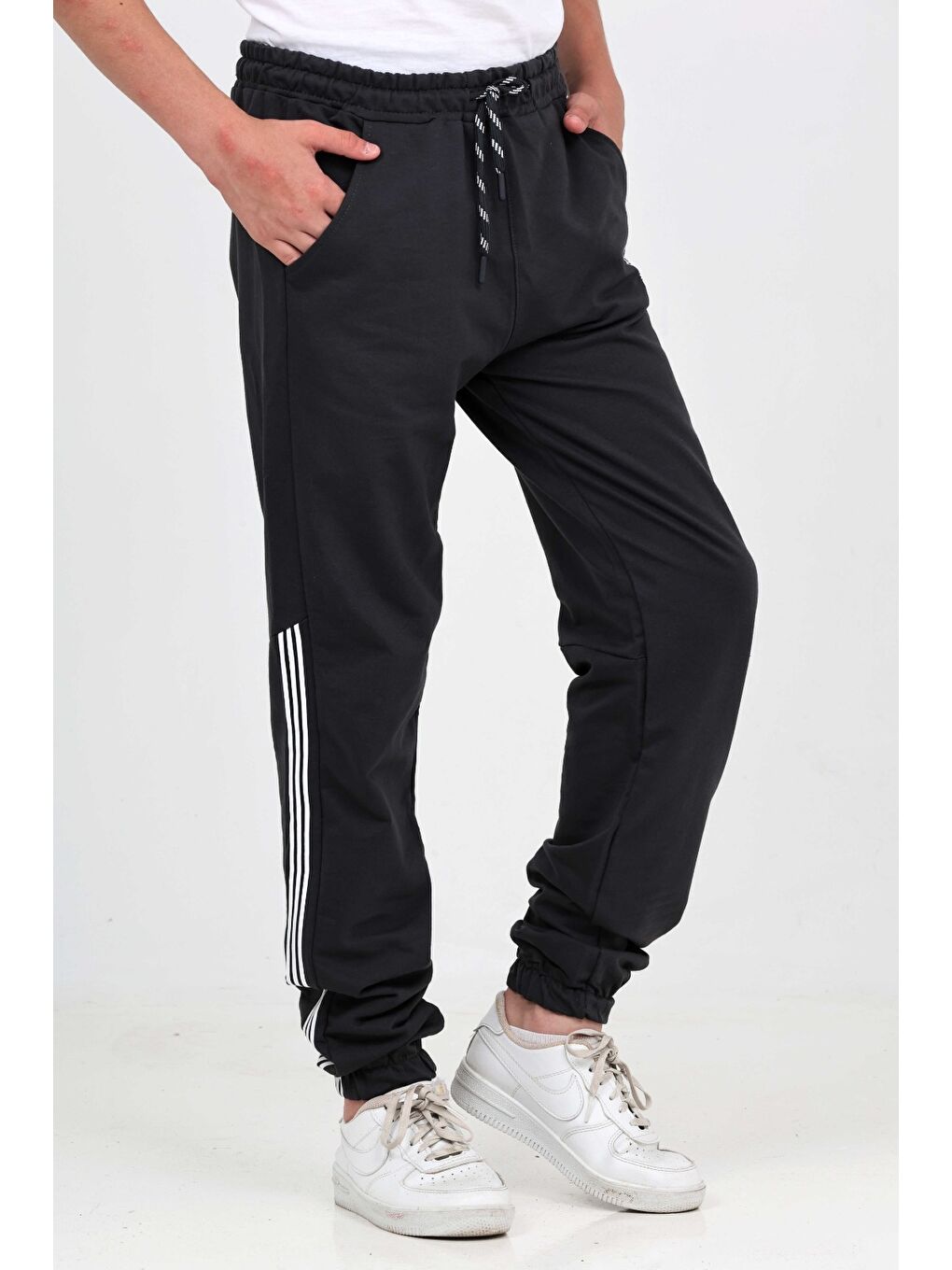 Antrasit Erkek Çocuk Üç Şeritli Eşofman Alt-1