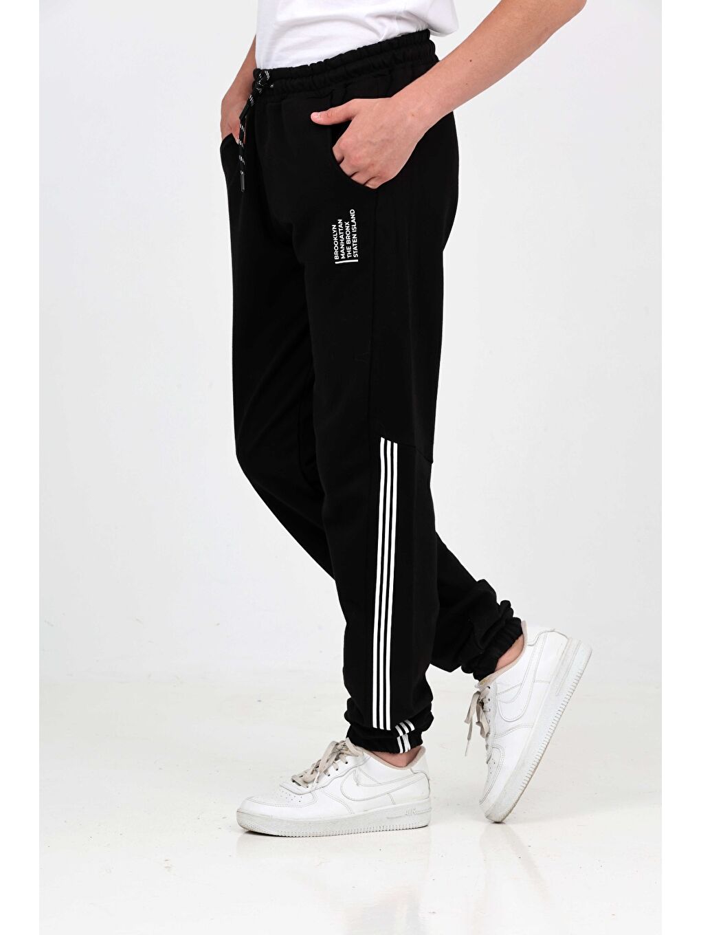 Siyah Erkek Çocuk Üç Şeritli Eşofman Alt-5