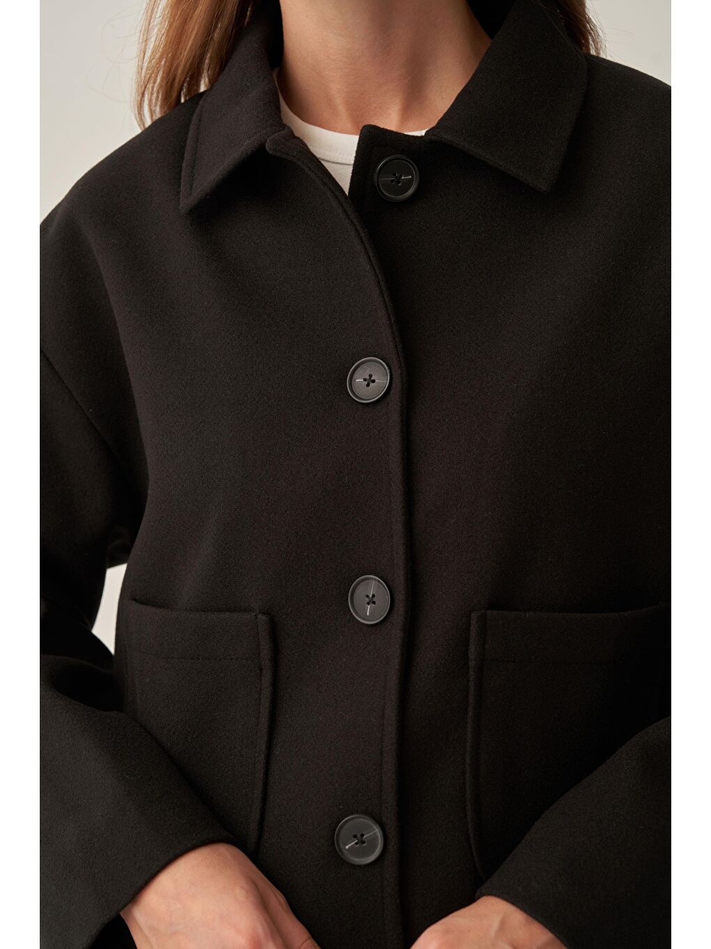 Siyah-Düğmeli Kısa Kaşe Ceket-4