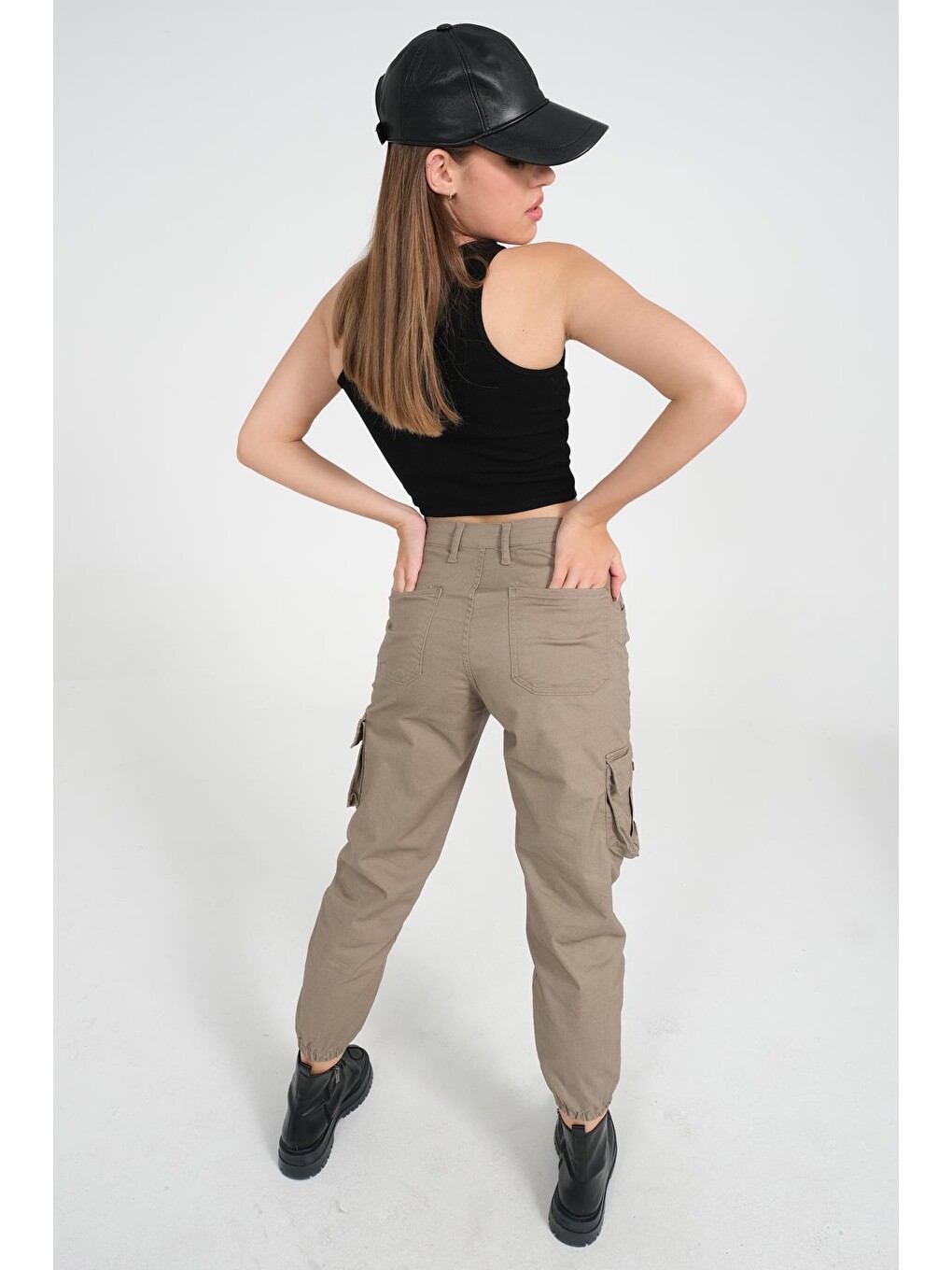 Bej Jogger Rahat Kalıp Paça Lastikli Kargo Cepli Gabardin Kadın Pantolon-4